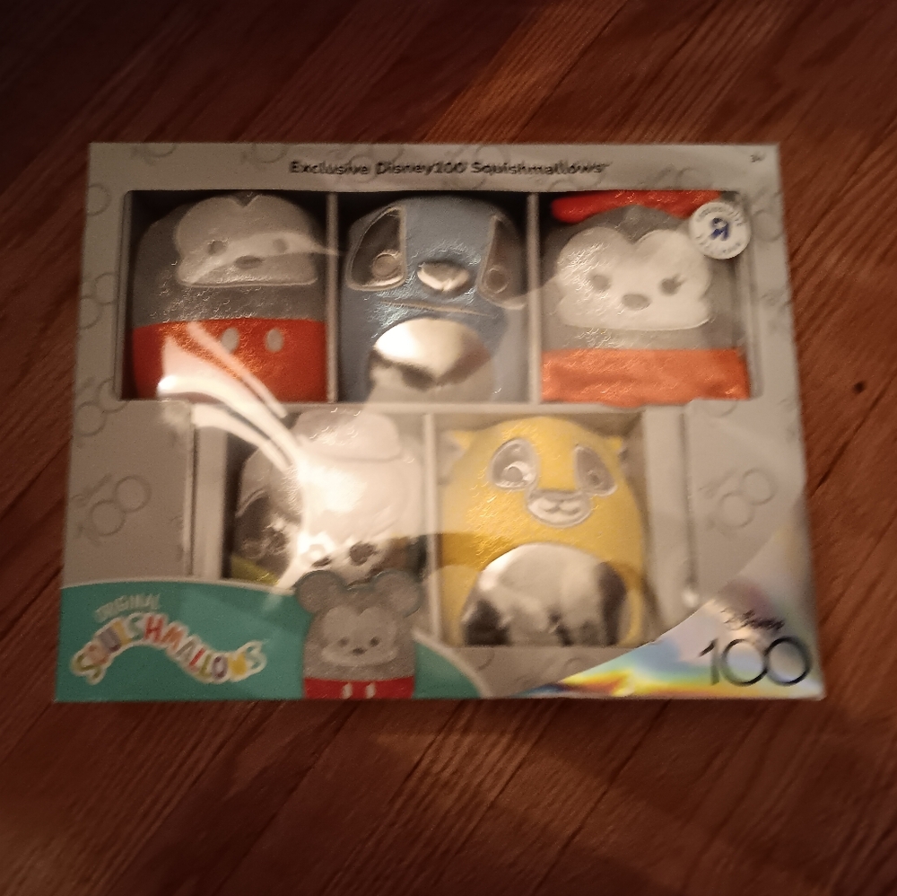 Disney Exclusive 100 Squishmallows Set